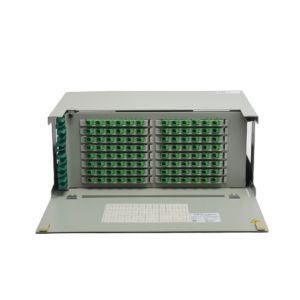 Distribuidor de Fibra Óptica para 96 empalmes, con 96 acopladores SC/APC y 96 pigtails, 19", 4 UR